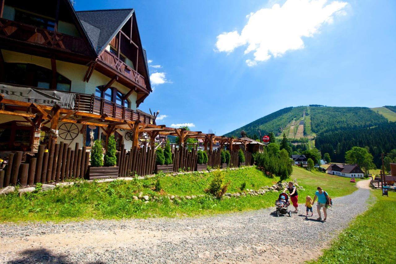Penzion Rotunda ฮาร์ราคอฟ ภายนอก รูปภาพ